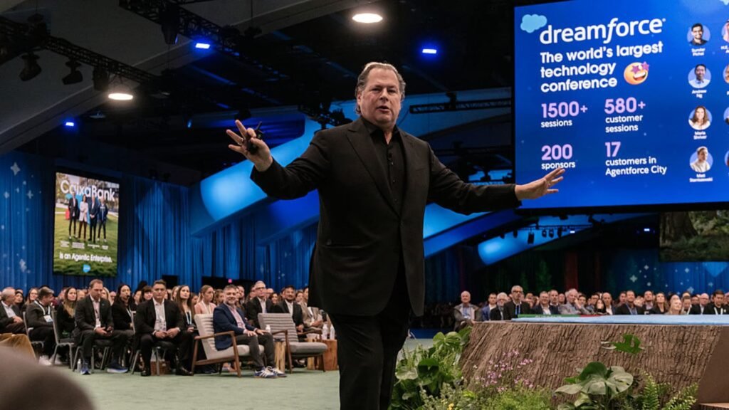 AI taking white-collar jobs. Economists warn ‘much more in the tank’ AI taking white-collar jobs. Economists warn 'much more in the tank'