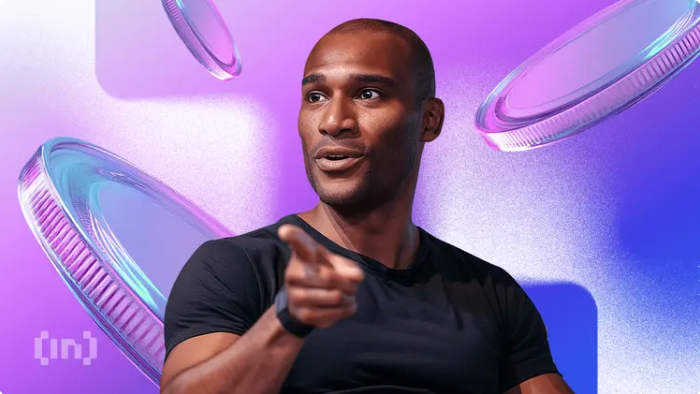 Andrew Tate Vs Arthur Hayes Bitcoin Prediction – Who’s Right? People Are Lining Up To Buy Gold – Is Bitcoin Losing Retail Demand?