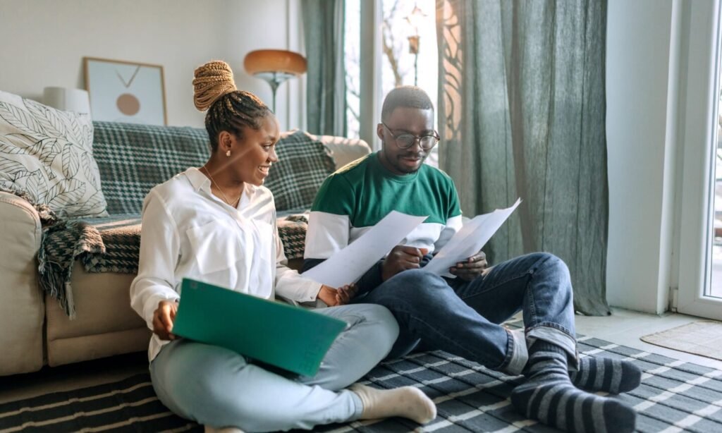 Asked on Reddit: Should I Pay Off Loans or Save? Asked on Reddit: Should I Pay Off Loans or Save?