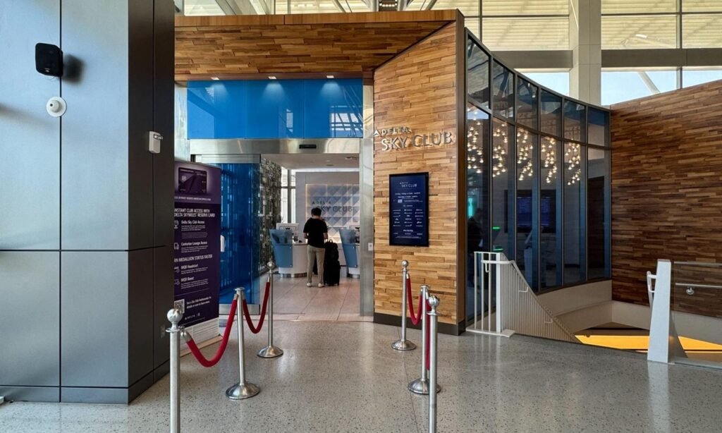 Austin Delta Sky Club Review: Small, But Good Food Indoors, Person, Architecture