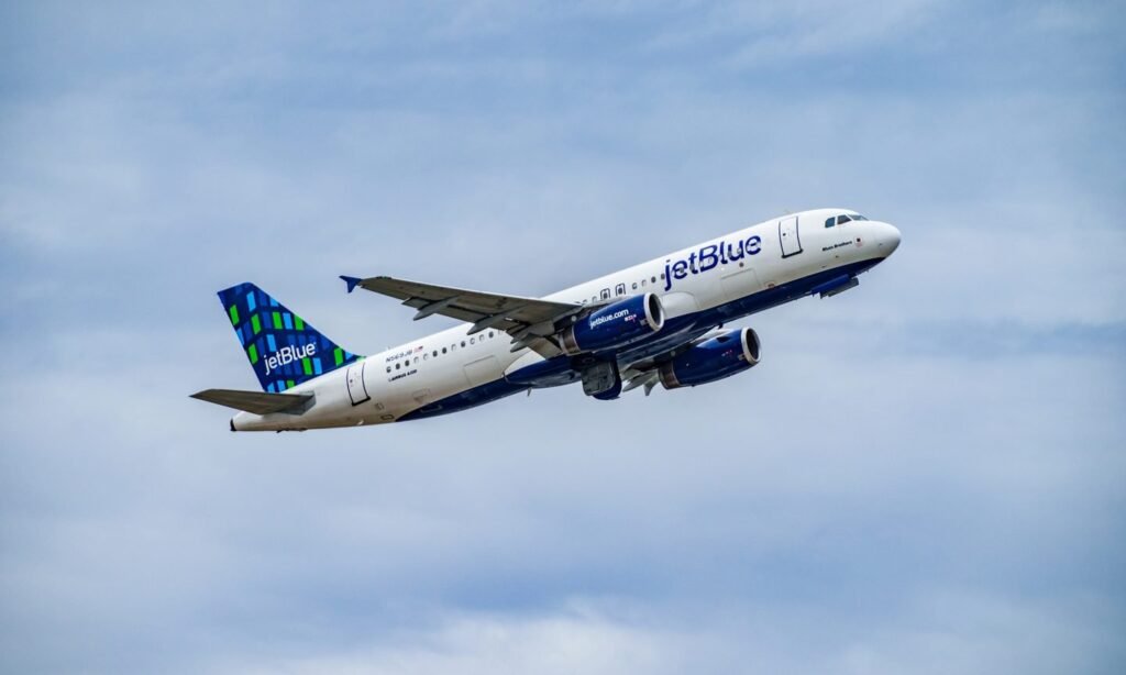JetBlue Adds Perks for Families, Cuts for Entry-Level Elites Aircraft, Airliner, Airplane