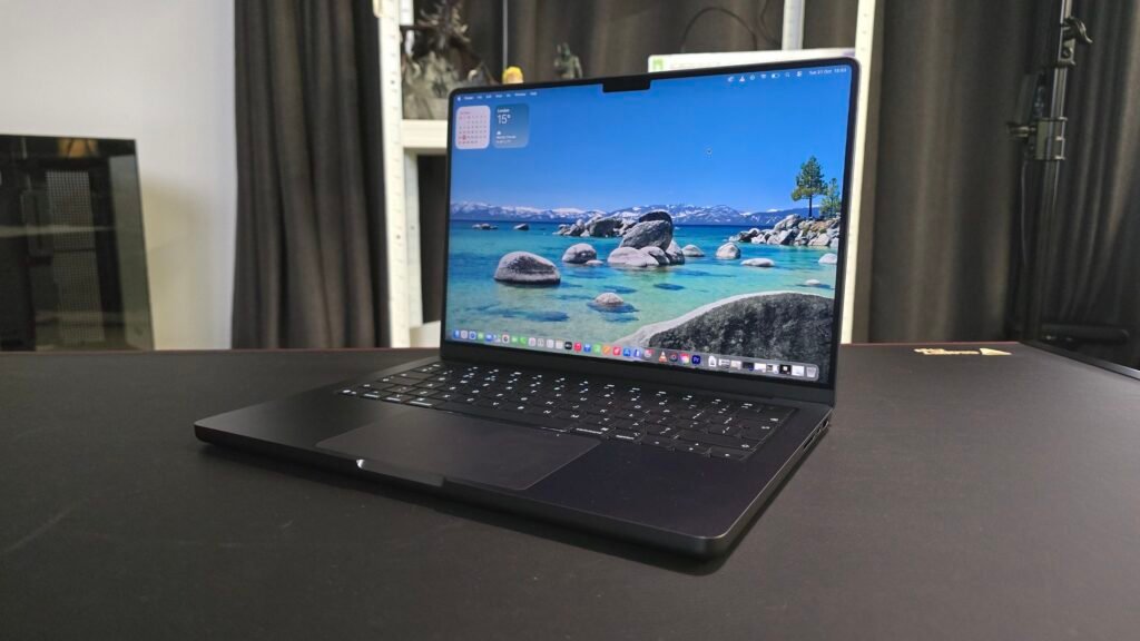 MacBook Pro M5 has an incredibly fast SSD that even Apple undersold with its marketing