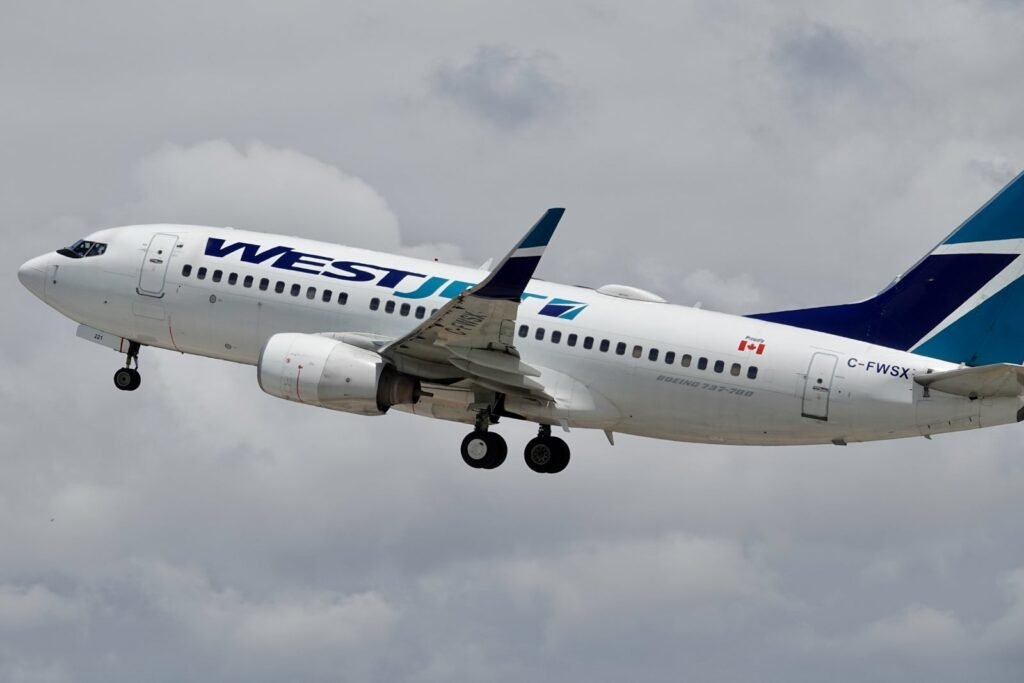 WestJet to retrofit some cabins where reclining seats may cost more WestJet Boeing 737-700
